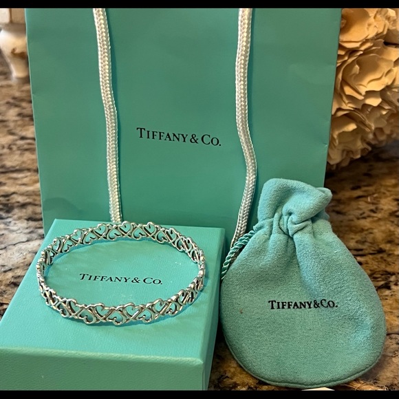Tiffany Co Paloma Picasso Loving Hearts Bangle - Picture 2 of 4